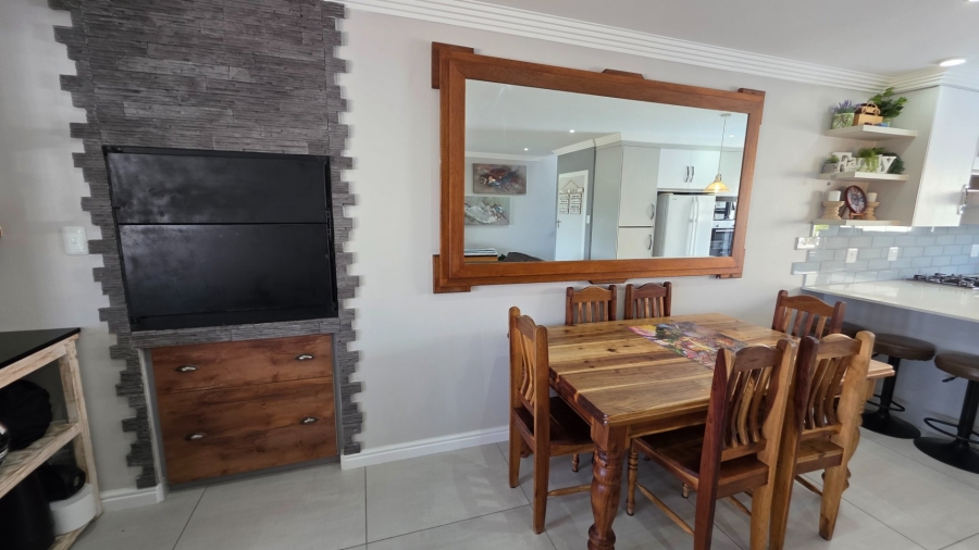 3 Bedroom Property for Sale in Hartenbos Central Western Cape
